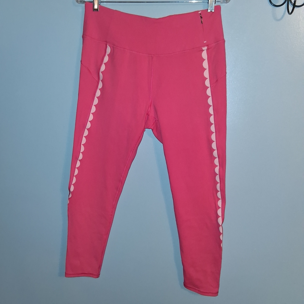 Colorful Trending Eye Catching CALIA by Carrie Underwood Pink Scallop Leggings